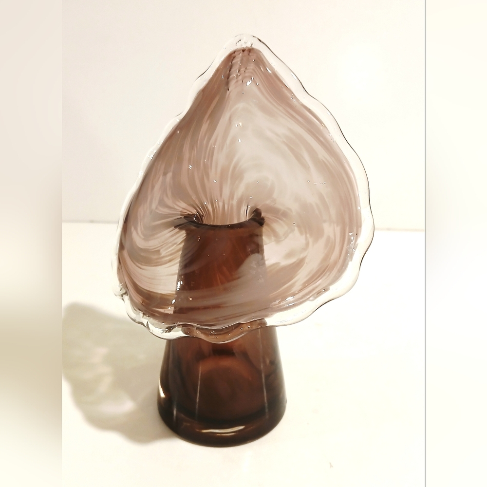 Vintage Mauve Blown Glass Vase - Picture 6 of 9